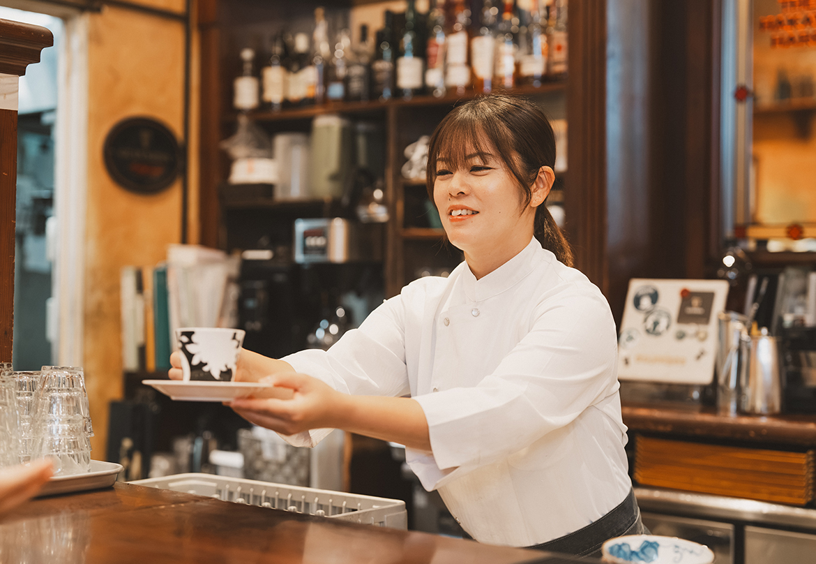 心地よい朝を届けるレストラン業務